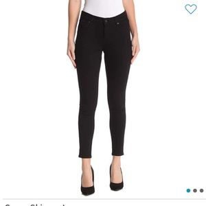 Levi’s curvy skinny black jeans 26